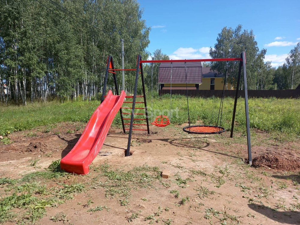 Монтаж уличных качелей Sv Sport с горкой