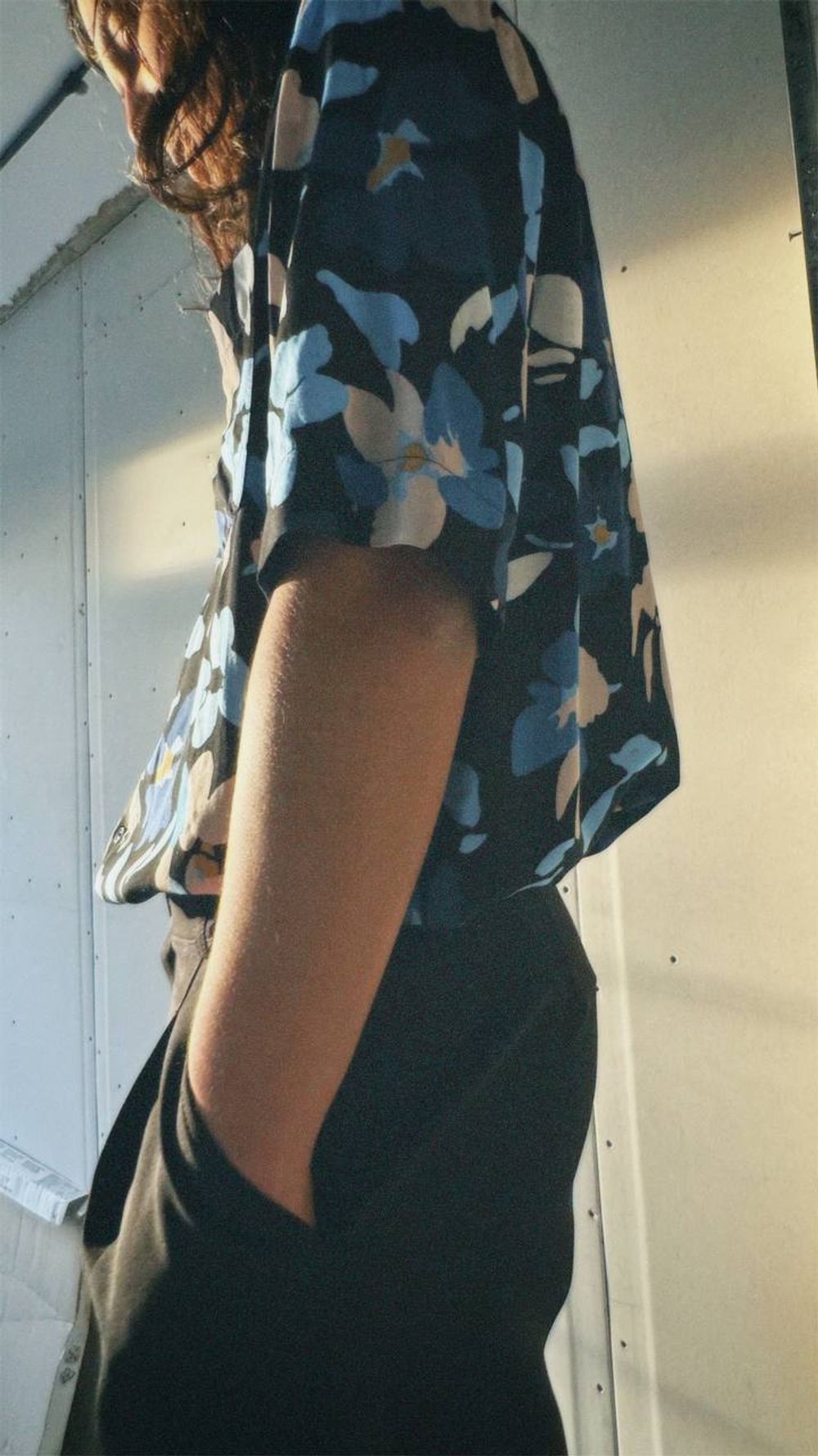 Купить Рубашка FOS мужская с цветочным принтом черная Рубашка FOS мужская с цветочным принтом черная