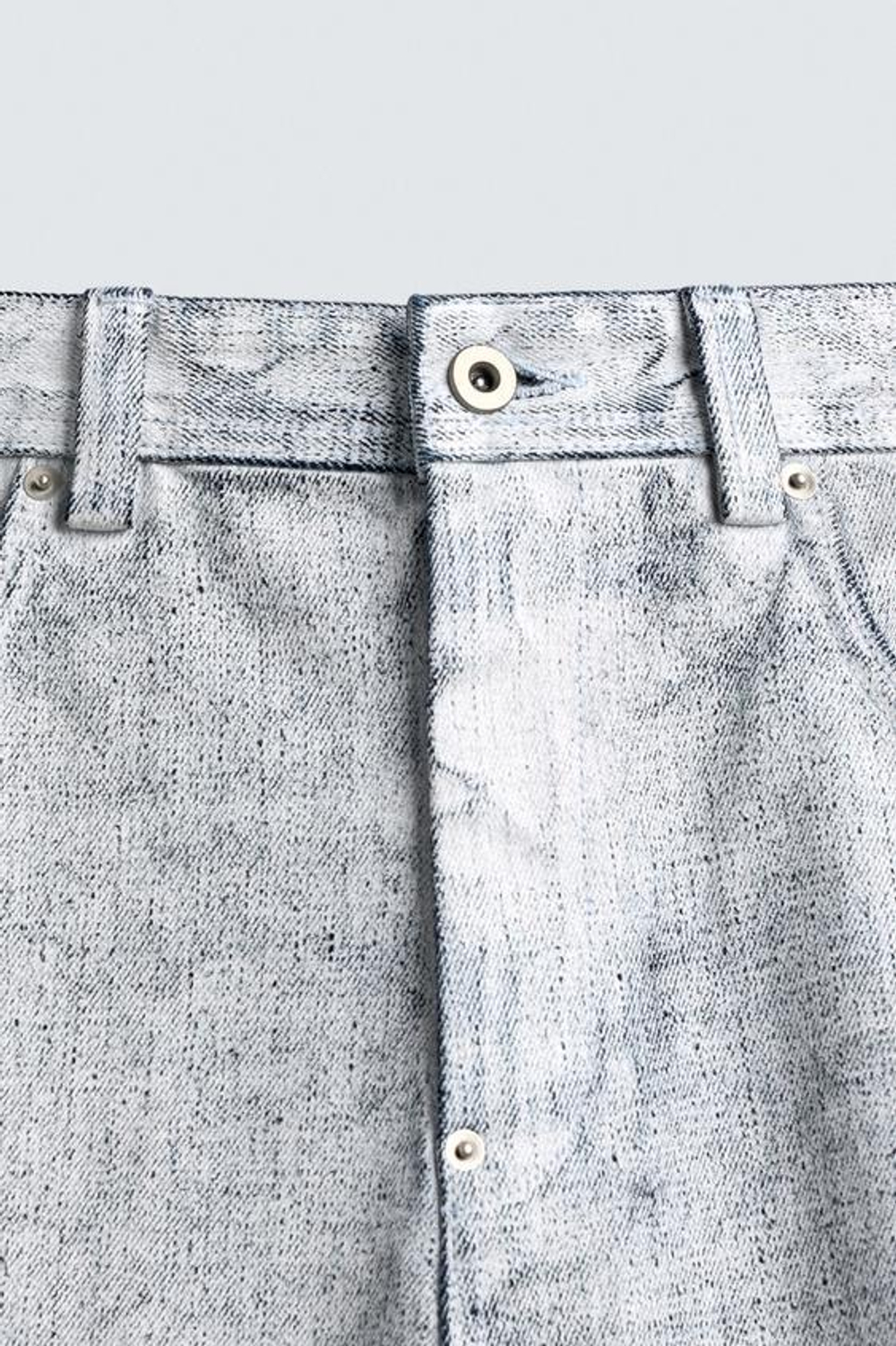 ZARA ДЖИНСЫ BAGGY FIT С ВОСКОВЫМ ПОКРЫТИЕМ, БЕЛЫЙ