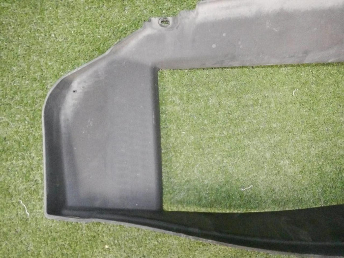 Воздуховод радиатора Maserati Levante (2016-2024)