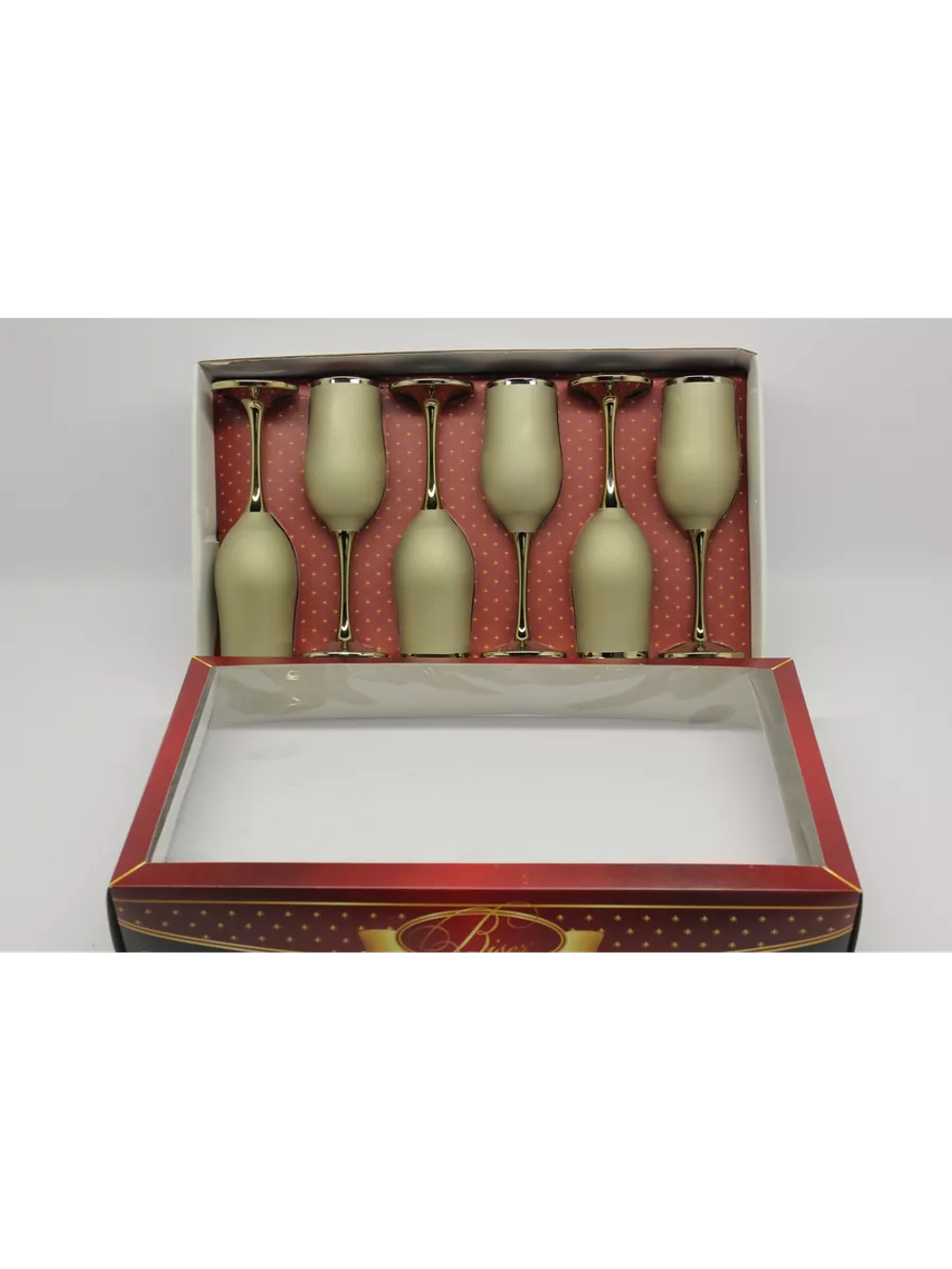 Бокалы для вина, шампанского.