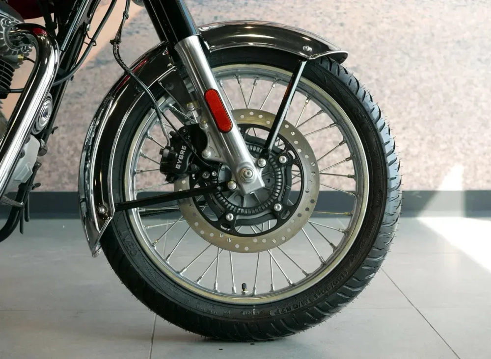 Royal Enfield Classic 350 Chrome Red, 2024