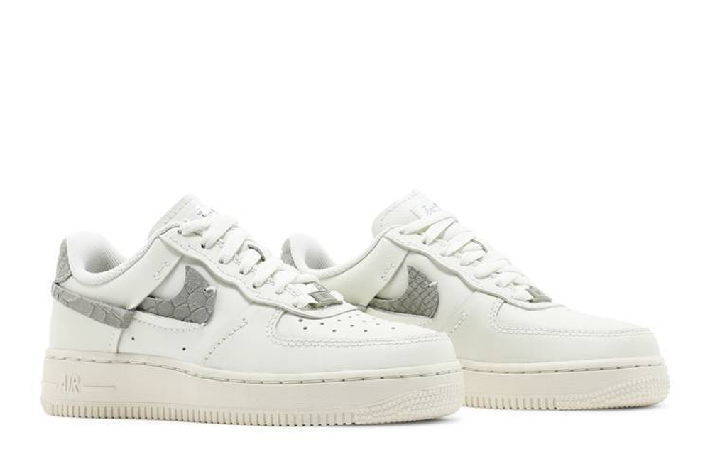Кроссовки Nike Air Force 1 Low Lxx "Sea Glass" (Женская размерная сетка)