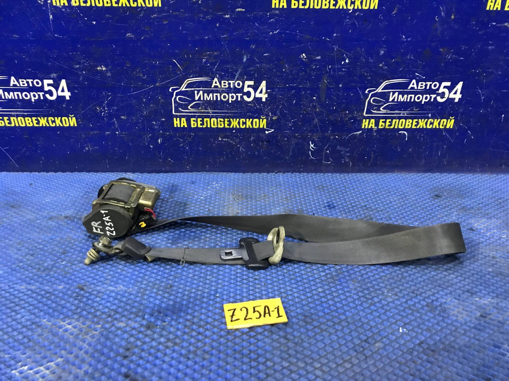 Ремень безопасности передний правый MITSUBISHI COLT 2003