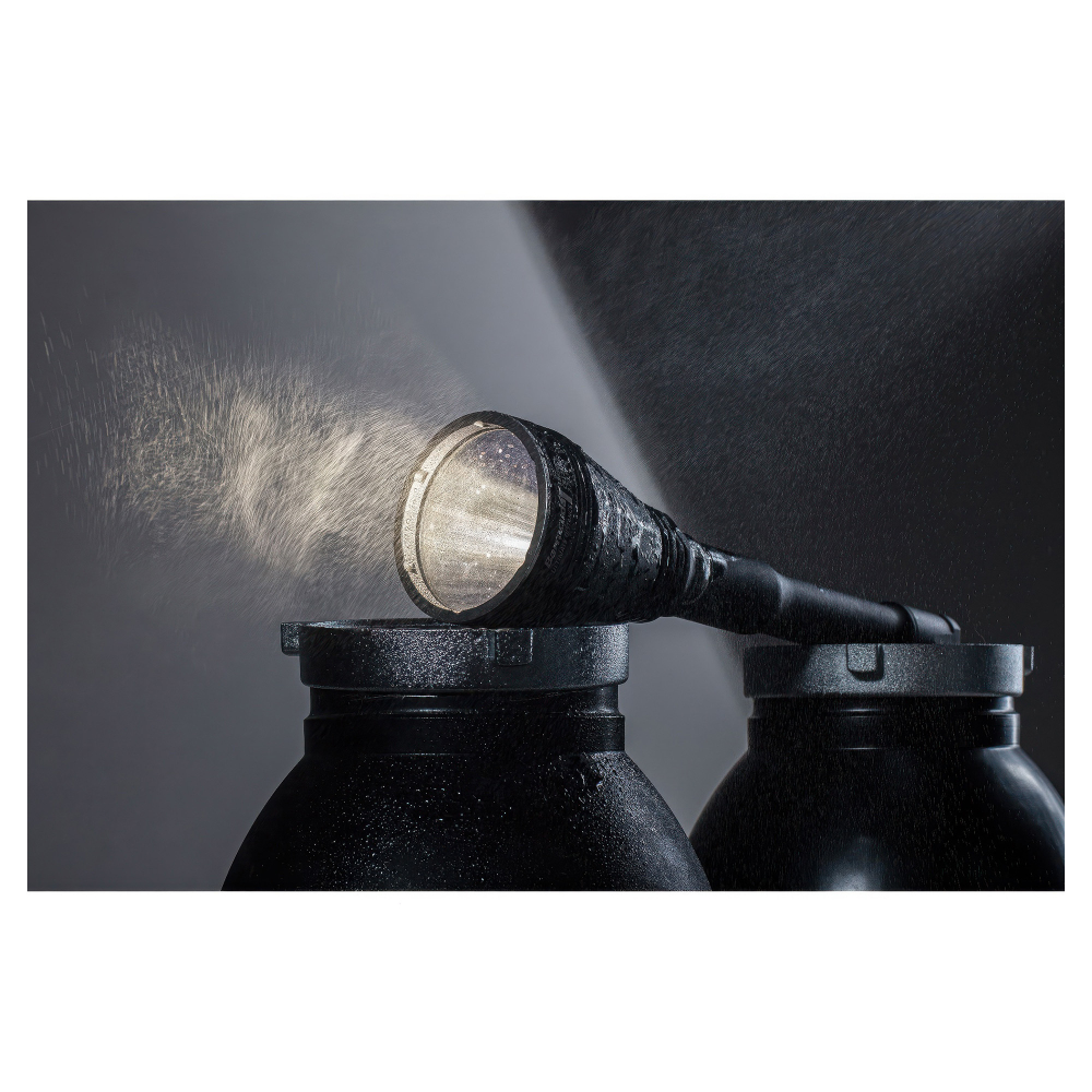 Поисковый фонарь Armytek Barracuda (warm) — анодированное покрытие премиум-класса