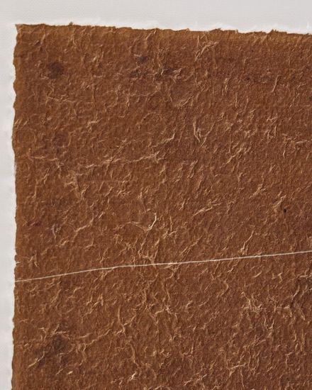 Картина Durkan бордового цвета на переработанной бумаге 50 x 70 см