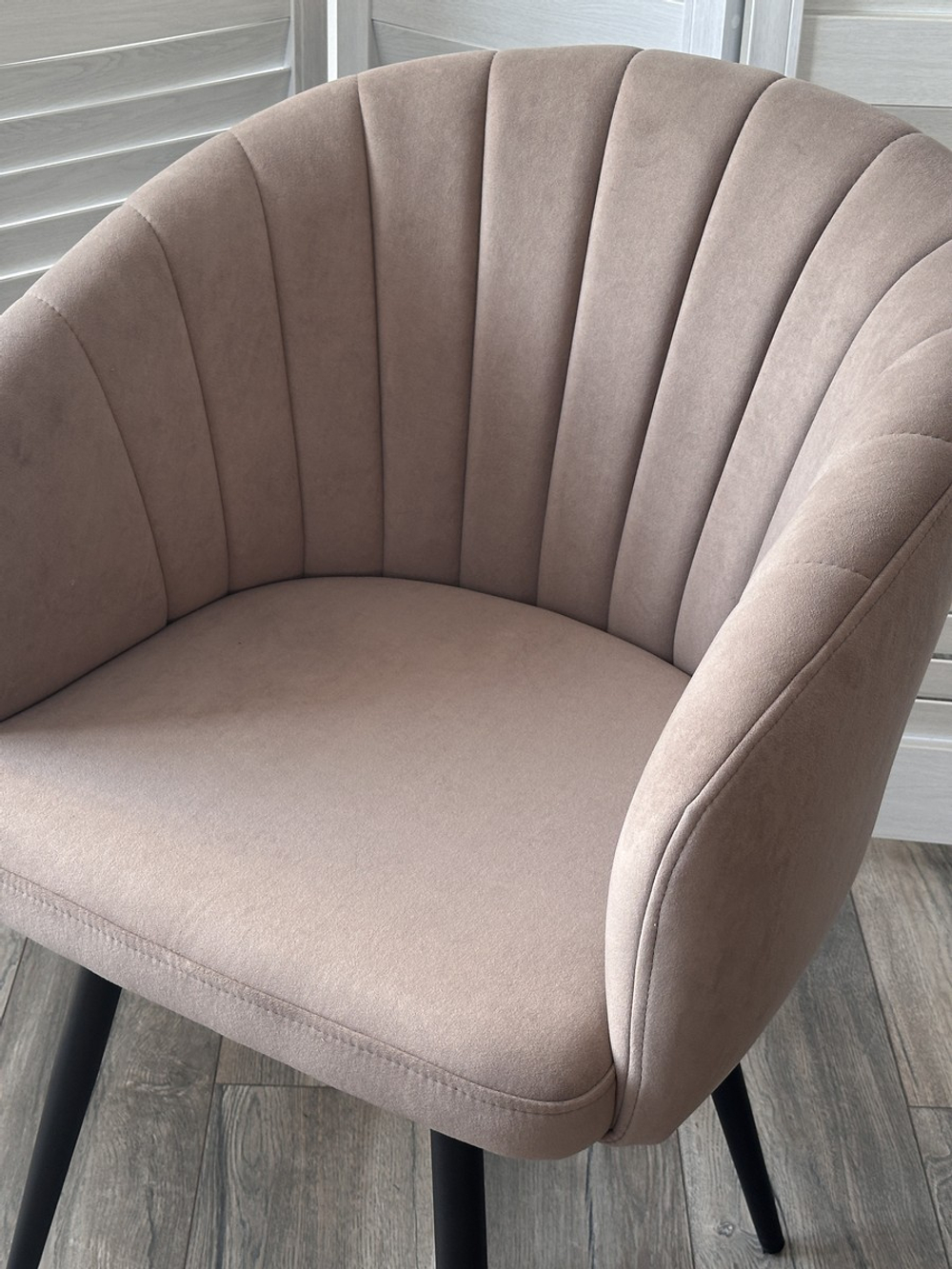 Стул МИШЕЛЬ 360 град. поворот. B5 Капучино, велюр / черный каркас, М-City