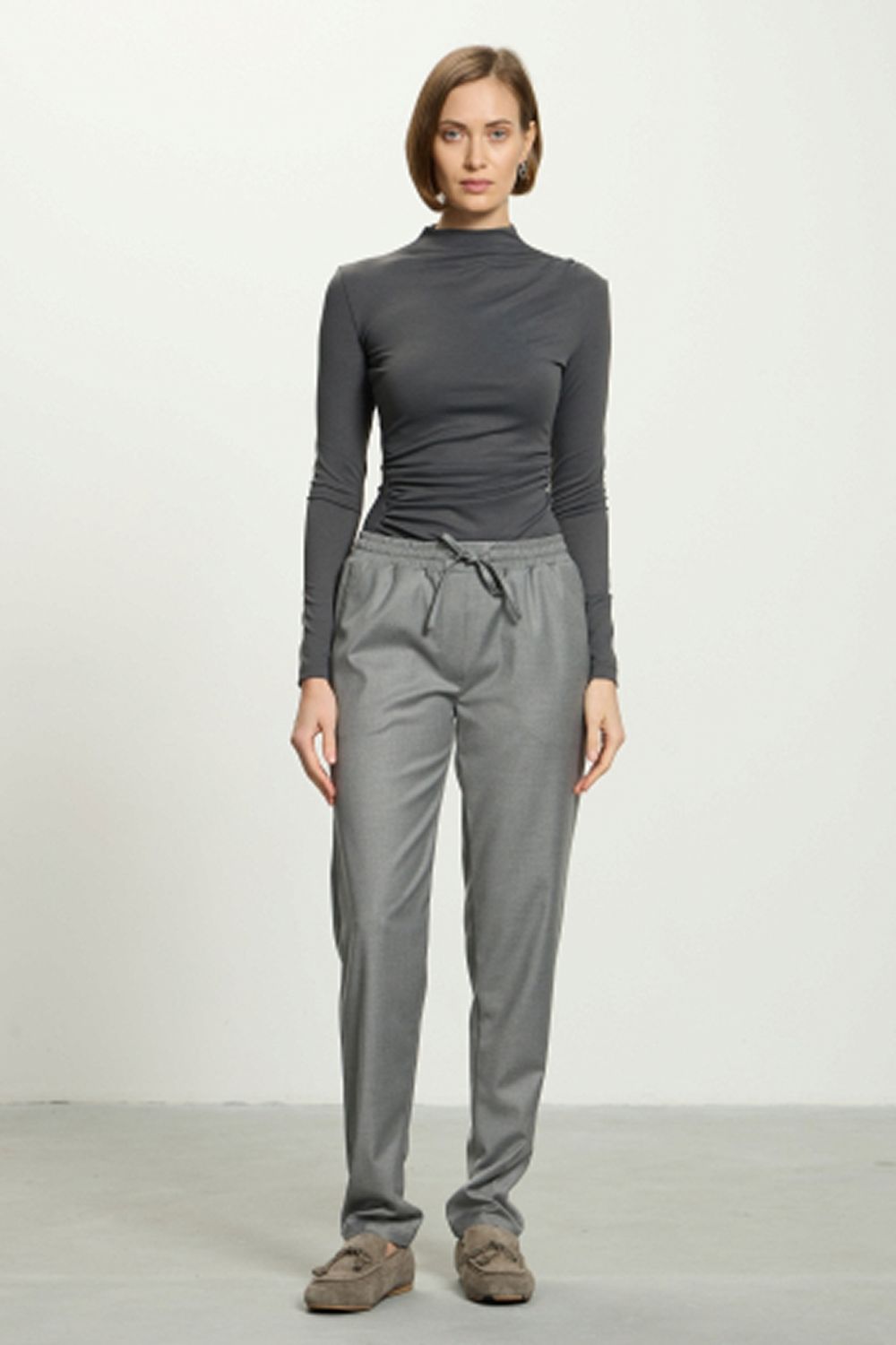 Брюки Чинос на резинке серые смесовая шерсть