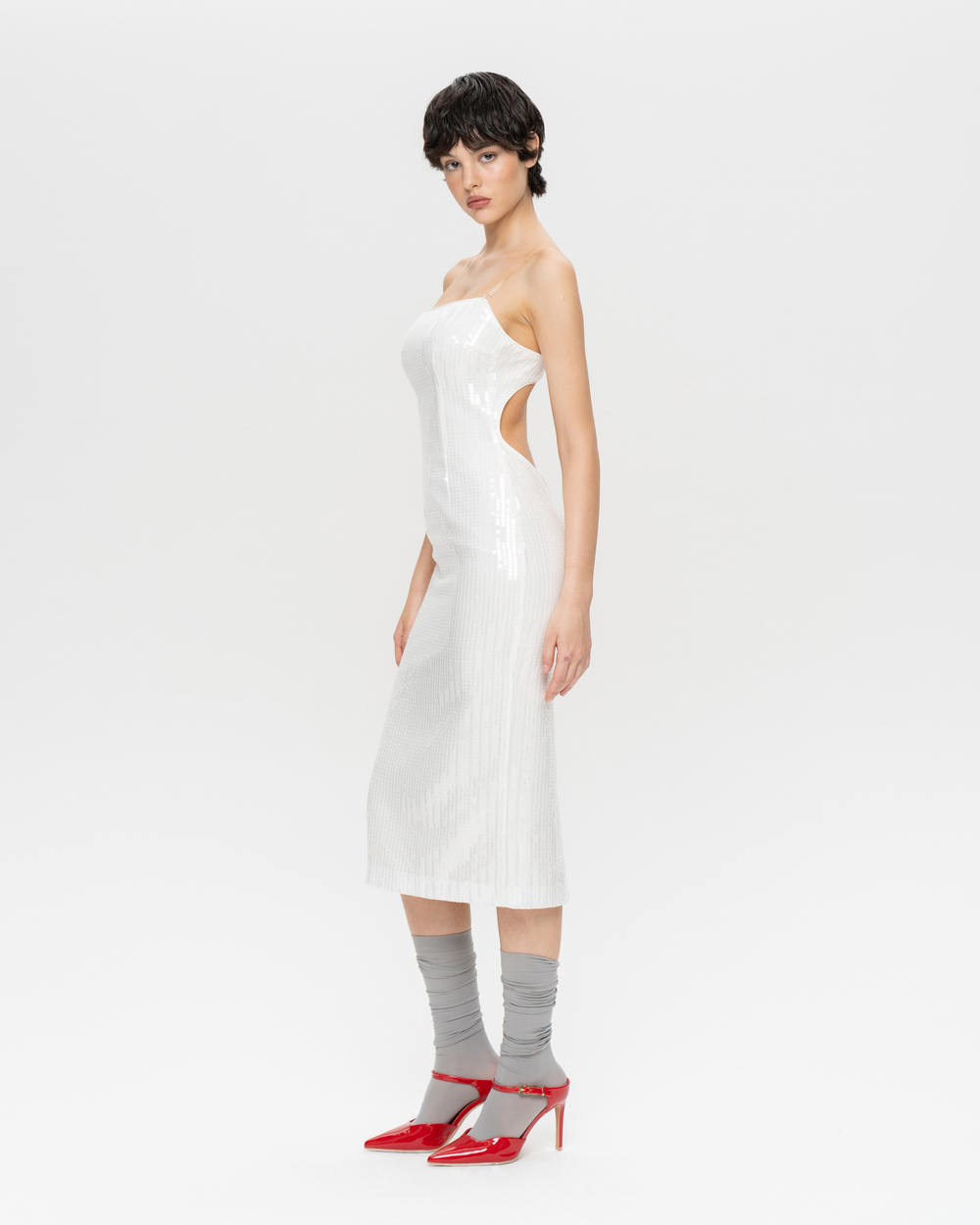 Платье миди из пайеток с открытой спиной