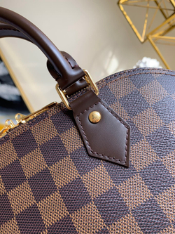 Louis Vuitton Alma PM
