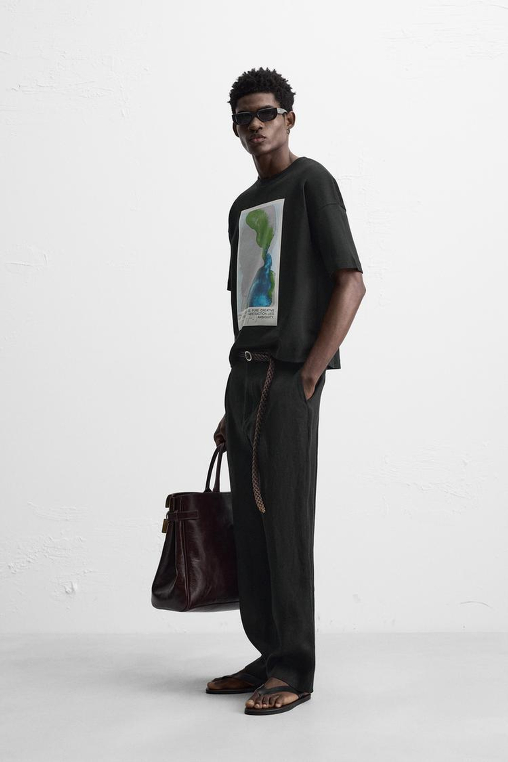 ZARA ФУТБОЛКА С АКВАРЕЛЬНЫМ ПРИНТОМ, ЧЕРНЫЙ