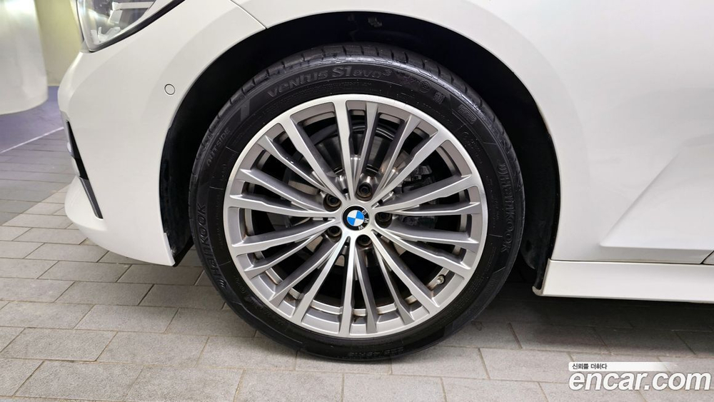 BMW 3 Series (G20) 320i Luxury (05.2020)