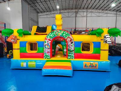 Коммерческий надувной батут «Сафари-экскурсия 2», 5x5x2.8 м.