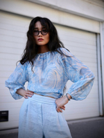 топ из струящейся ткани, с принтом