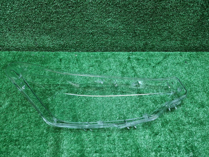 Стекло фары левое BMW 3er F30 (2015-2020)