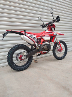 Мотоцикл эндуро Regulmoto Holeshot 300 Red Edition (4 valves) 21/18 ПТС