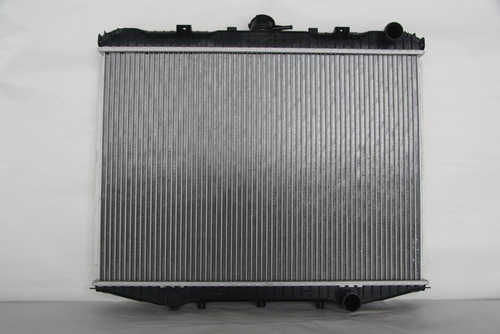 Радиатор охлаждения Nissan Terrano 2
