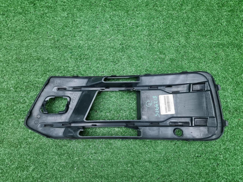 Накладка переднего бампера правая Audi Q7 2 15-19