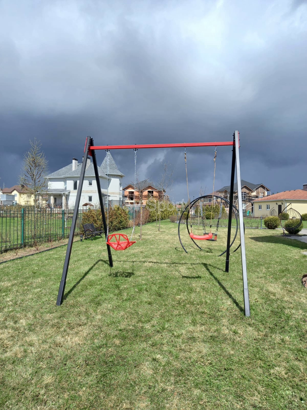 Монтаж уличных качелей Sv Sport