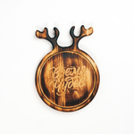 Деревянная менажница из кедра для подачи блюд и закусок с гравировкой "Время чудес". MG78