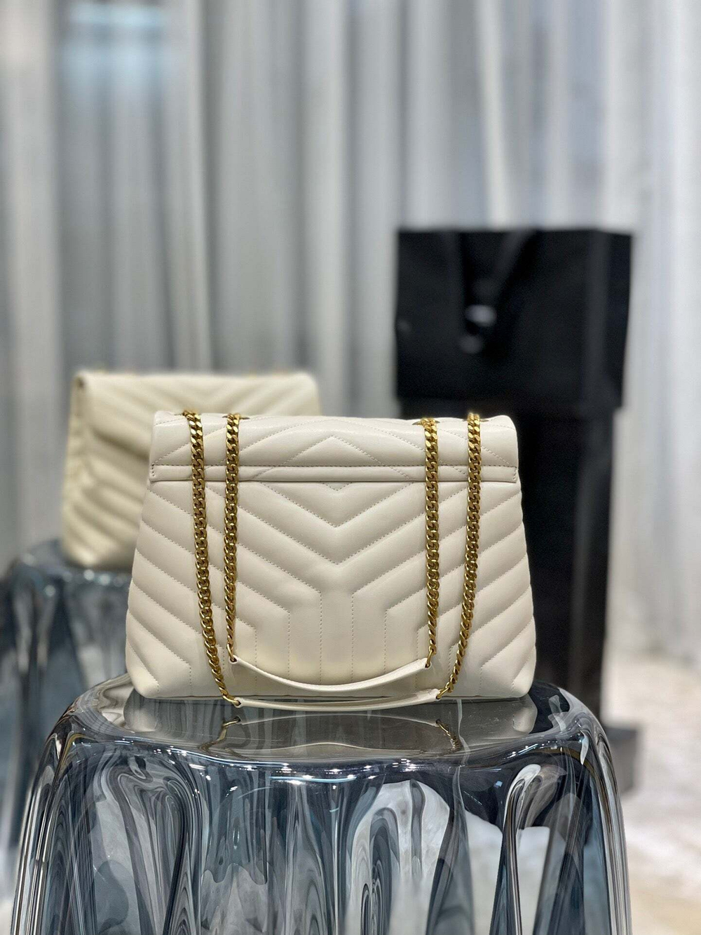 Yves Saint Laurent Loulou 32 cm