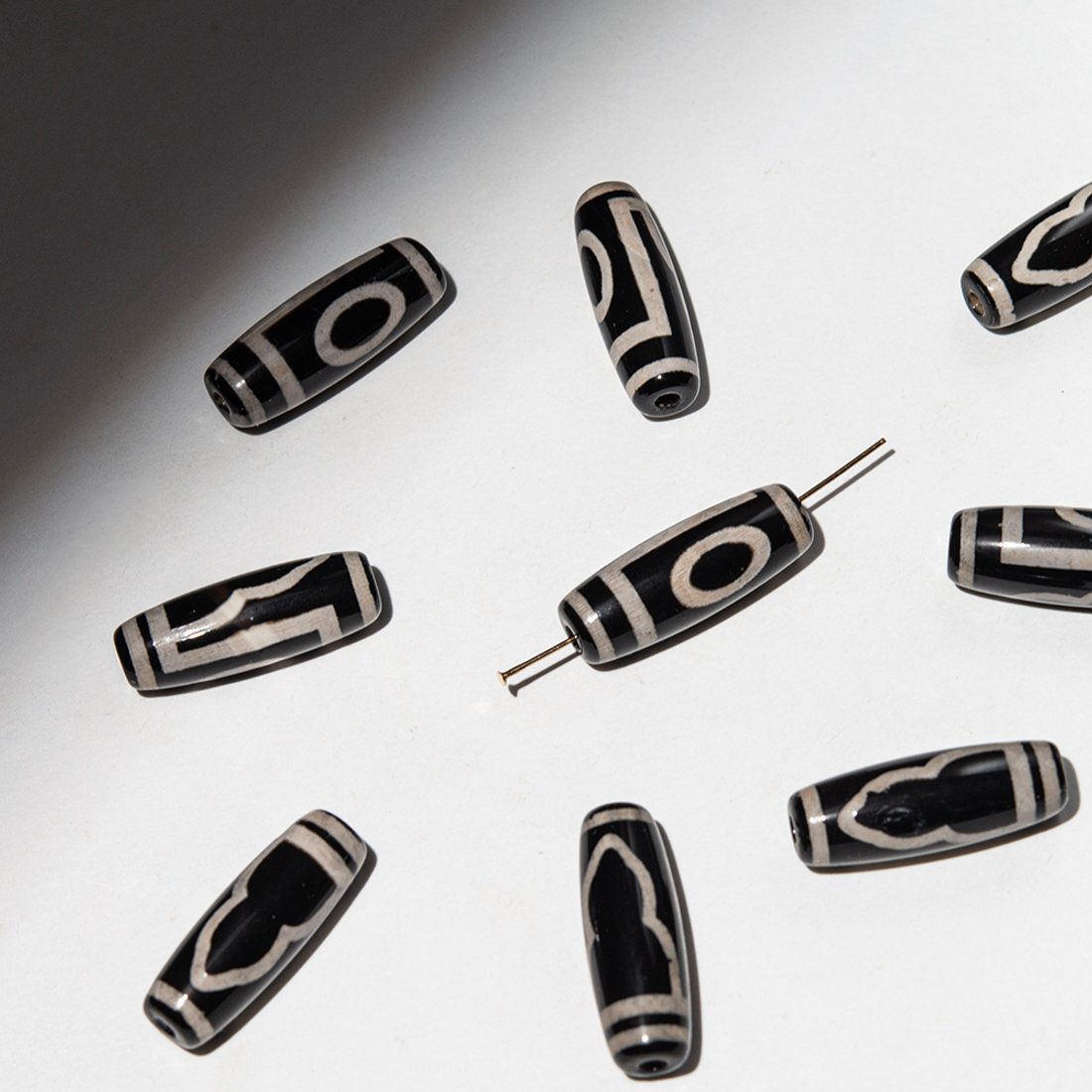 Бусина Дзи "Один глаз" из агата, 29*10,5мм, черный