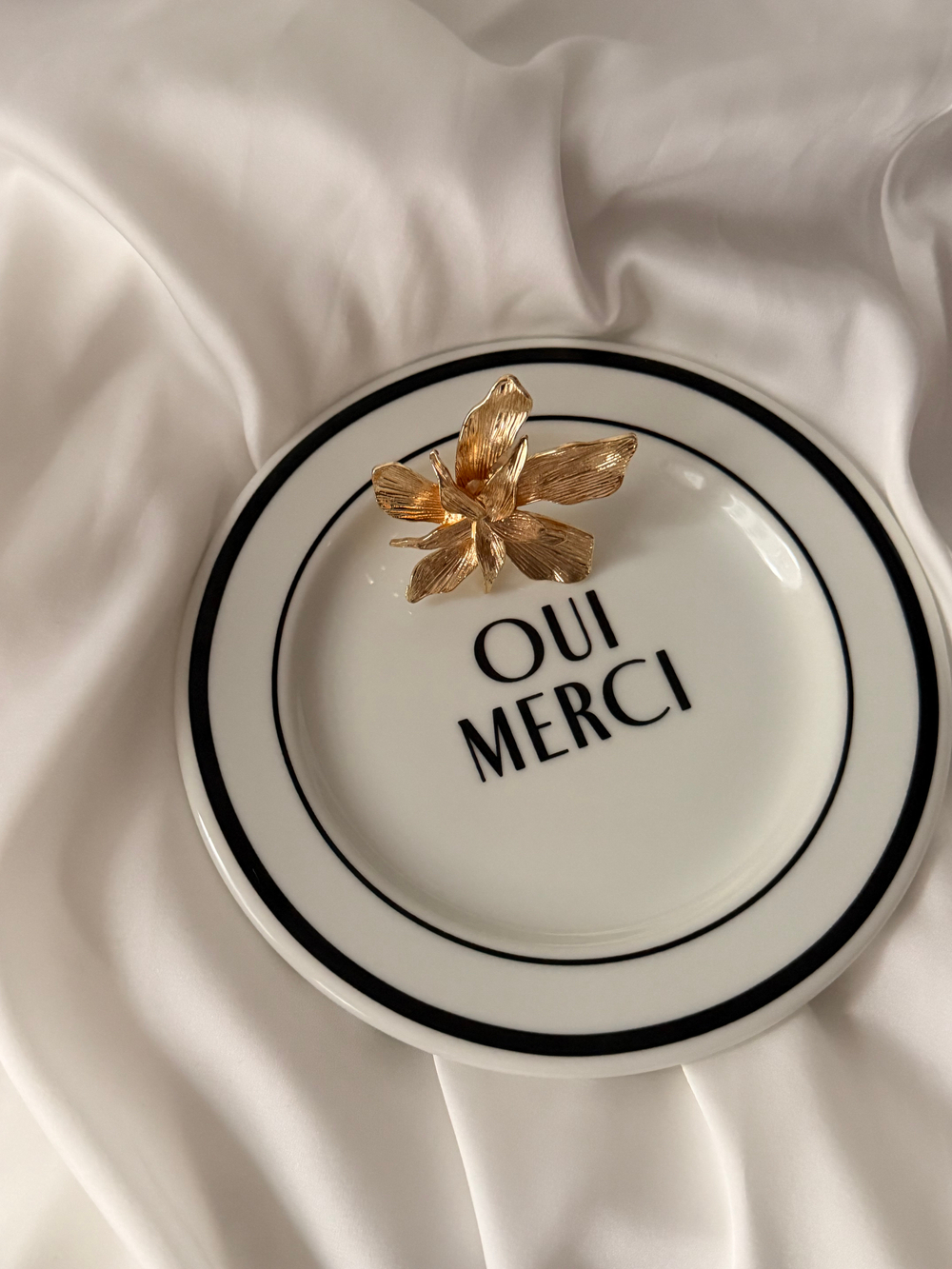 Кольцо Орхидея, Золотой