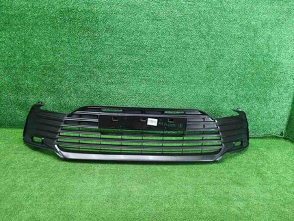 Решетка переднего бампера Toyota Camry XV70 20-24