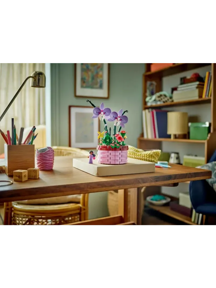 Конструктор Disney 43237 Цветочный горшок Изабеллы