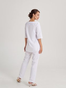 Модная медицинская блуза Бл-349/2 рукав 3/4 цвет белый