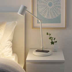 IKEA NYMÅNE  (ИКЕА НЙМÅНЕ)  -  Настольная лампа с зарядным устройством индуктивная, белая