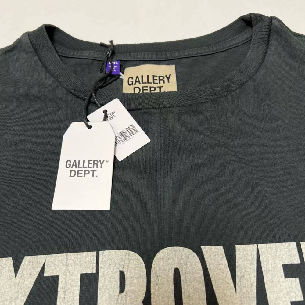 Футболка Gallery Dept