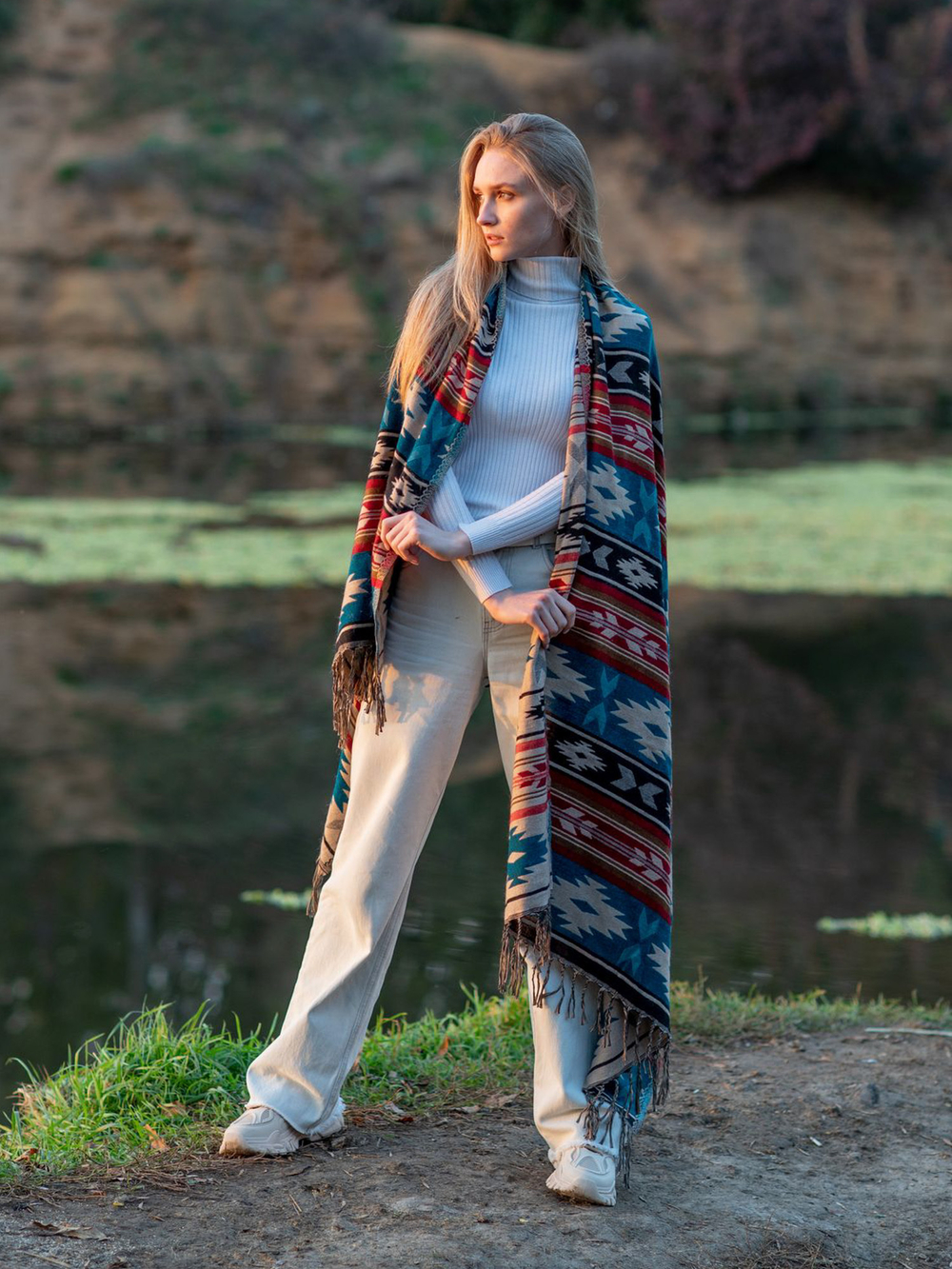 Шарф теплый с орнаментом Навахо