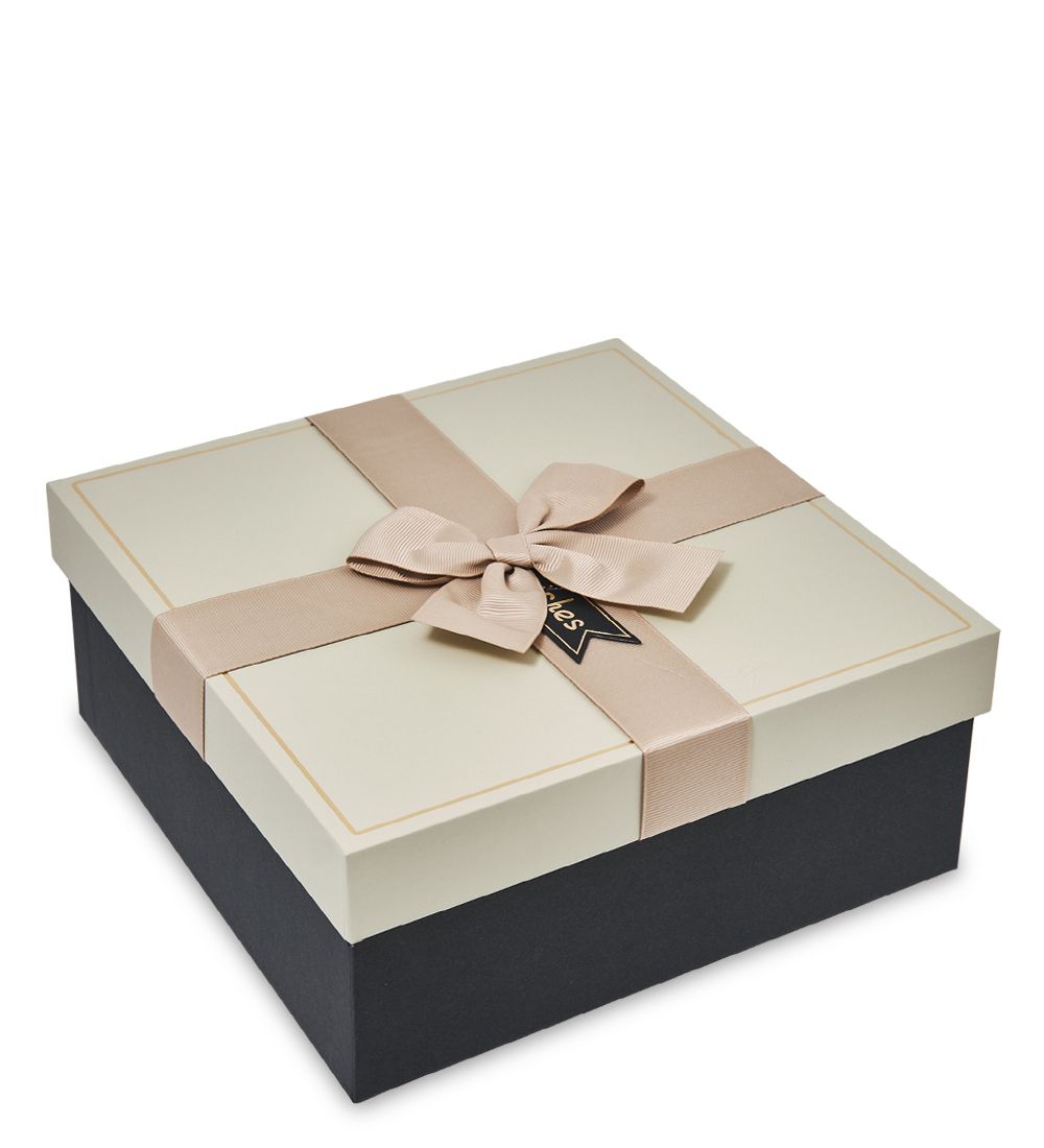 WF-190/2-B Коробка сред., кремовый/черный