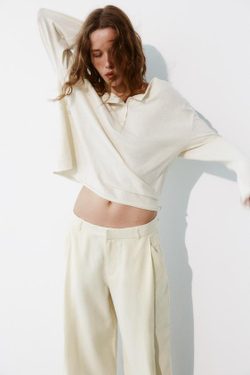 ZARA СТРУЯЩИЕСЯ БРЮКИ СО СКЛАДКАМИ, ЭКРЮ