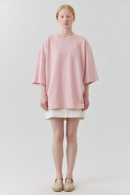 Огромная футболка нежно-розового цвета