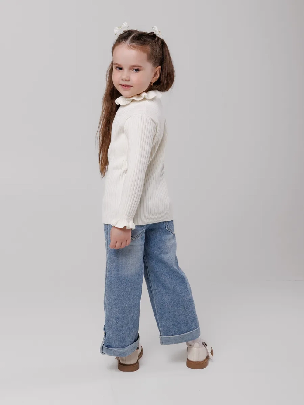 Джемпер для девочки с воланами