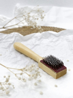 Щетка в кожаном чехле для обуви