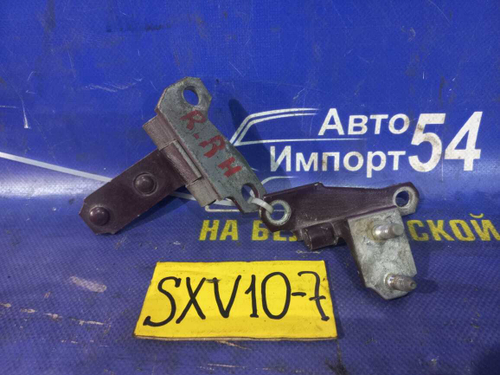 Петля двери задней правой TOYOTA SCEPTER 1996