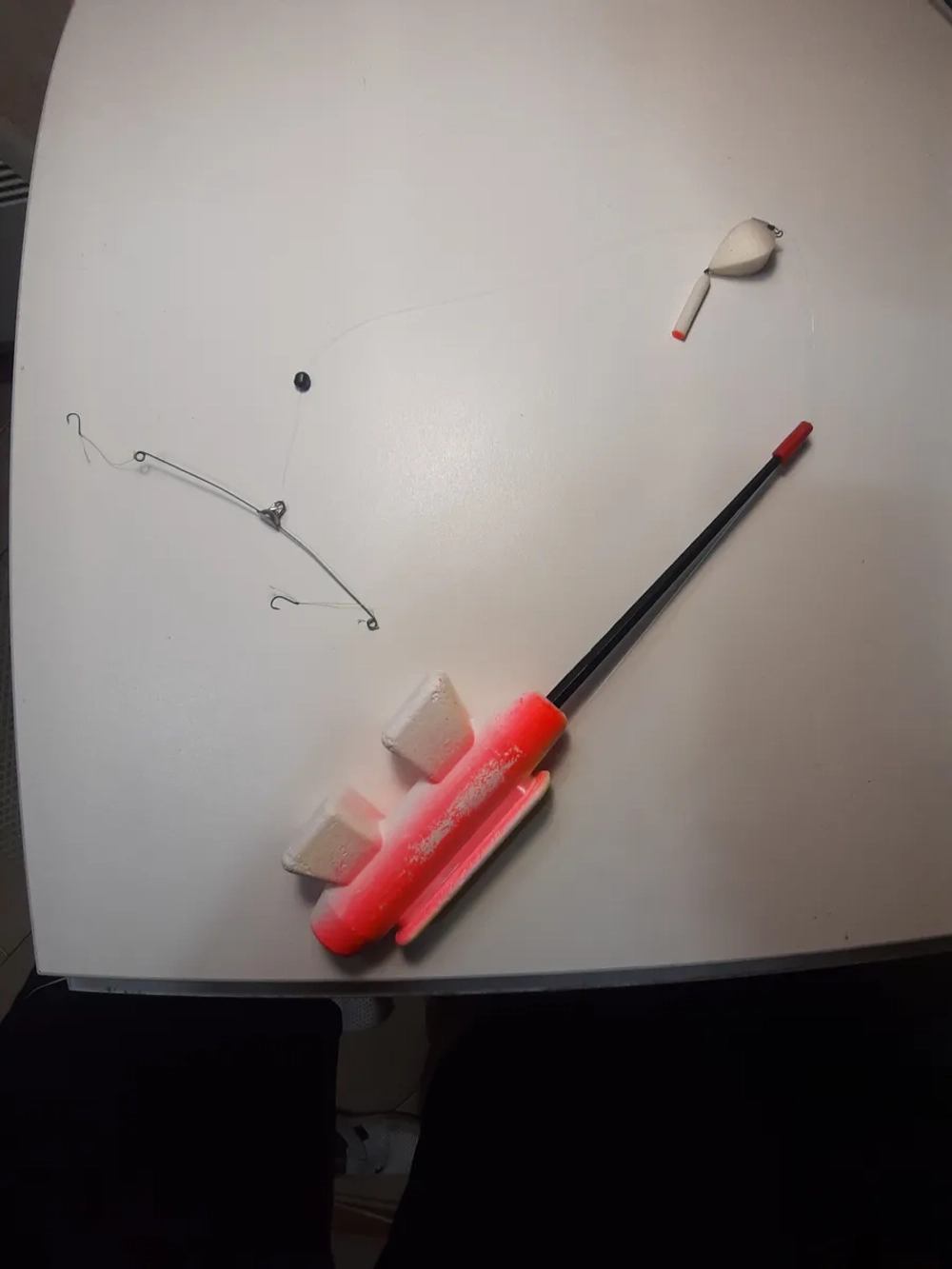 Удочка кобылка оснащенная на белую рыбу