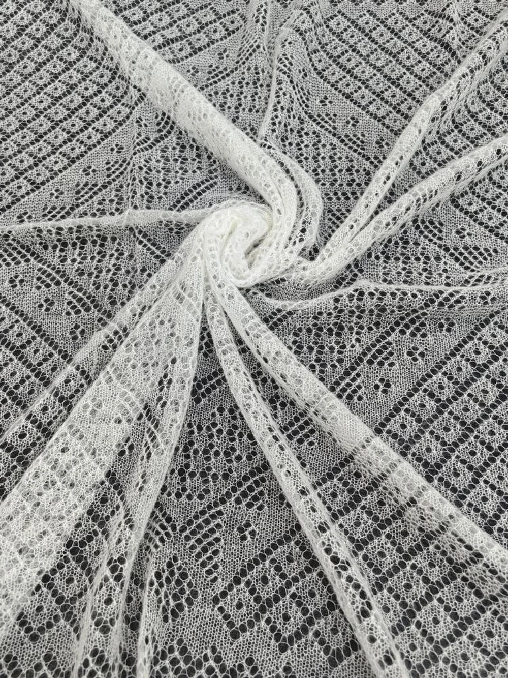 Оренбургский пуховый платок-паутинка А140-01 белый отбеленный