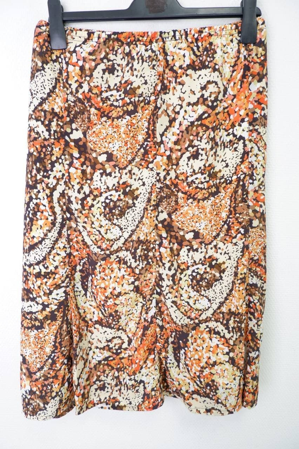 Костюм юбочный с принтом 64 размер