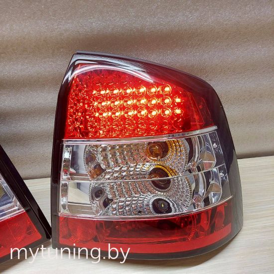 Задние фонари Opel Astra G red white led