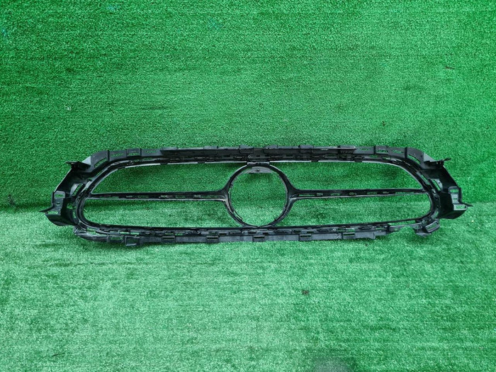 Решетка радиатора Mercedes E C238 (2020-2023)