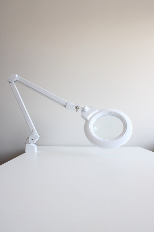 Лампа-лупа настольная на струбцине