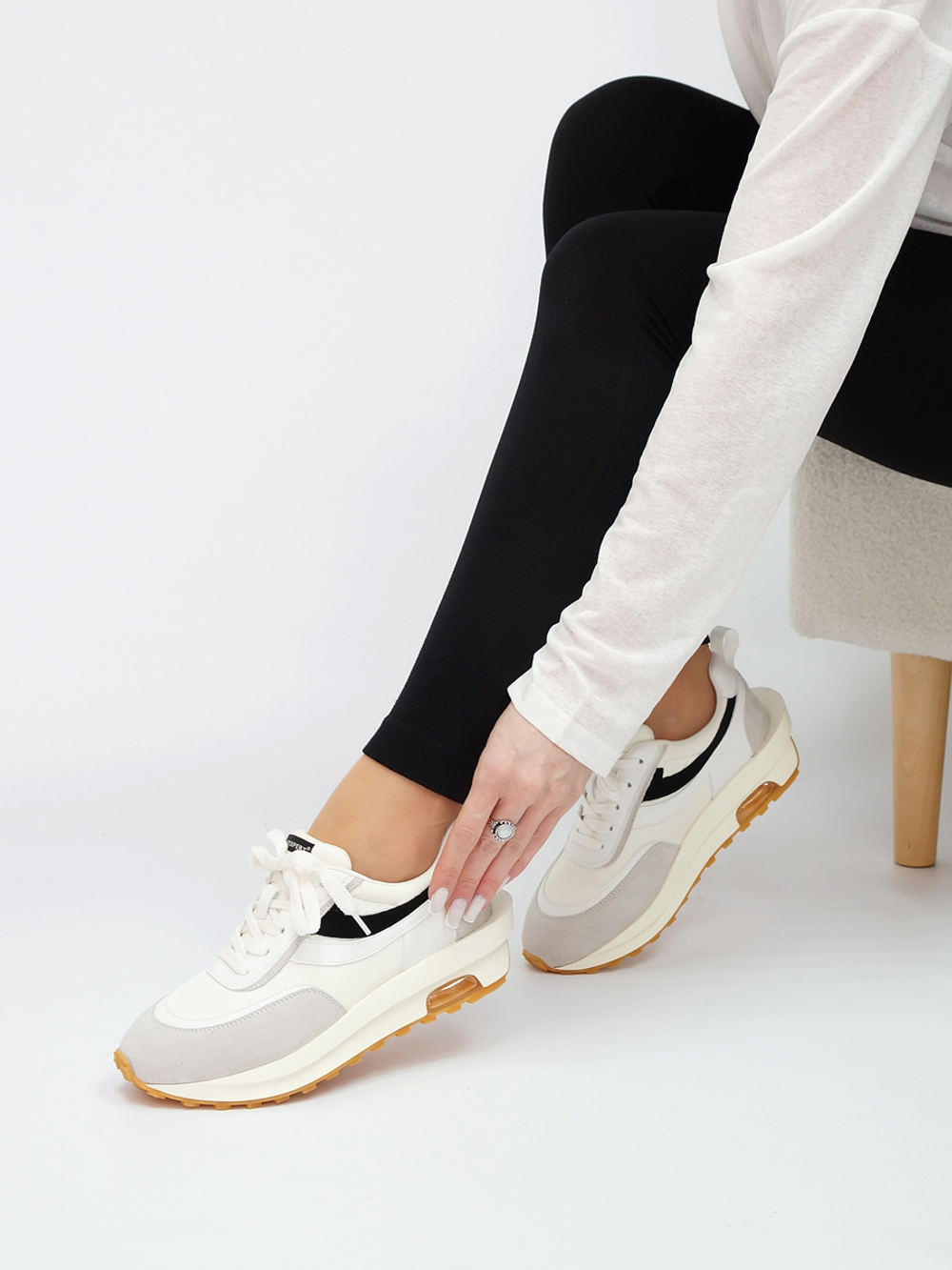 Кроссовки женские демисезонные