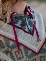 Пончо женское шерстяное с орнаментом