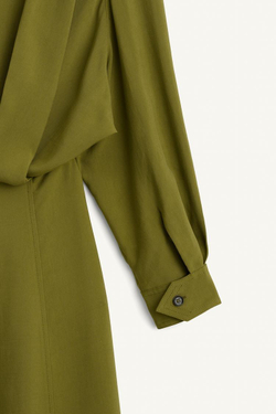 ZARA ПЛАТЬЕ МИДИ С ВЫСОКИМ ВОРОТНИКОМ, ХАКИ