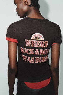 ZARA ФУТБОЛКА ЭЛВИС С КОРОТКИМ РУКАВОМ, ШОКОЛАДНЫЙ