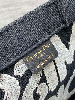 Christian Dior Book Tote 26 cm